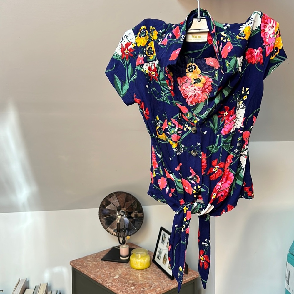 Anthropologie button up floral top